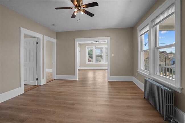 Building Photo - 257 Perrin Ave