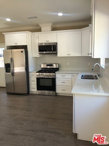 Foto del edificio - 1671 W 213th St