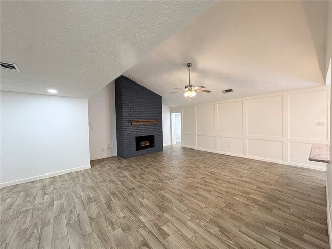 Foto del edificio - 21330 Park Tree Ln