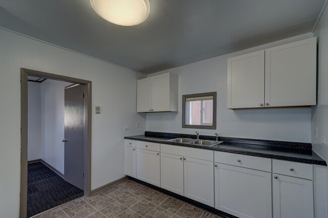 Foto del edificio - 1305 Poplar St