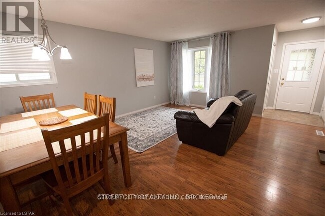 Building Photo - 59 Pennybrook Crescent