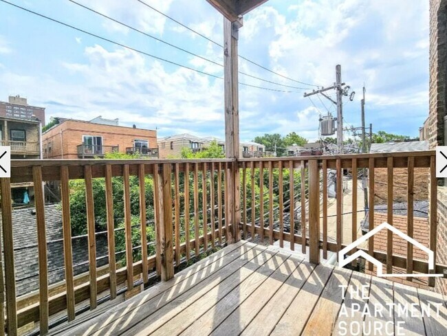 Photo - 3933 N Janssen Ave Apartment