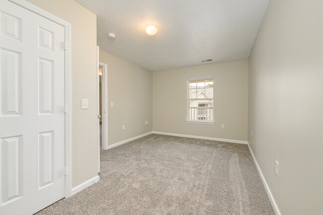 Dormitorio 1x1 - The Oaks at Brier Creek