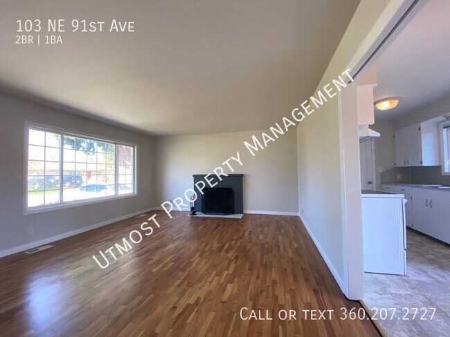 Foto del edificio - Charming 2 bd, 1 bath w/ Bonus Room- Large...
