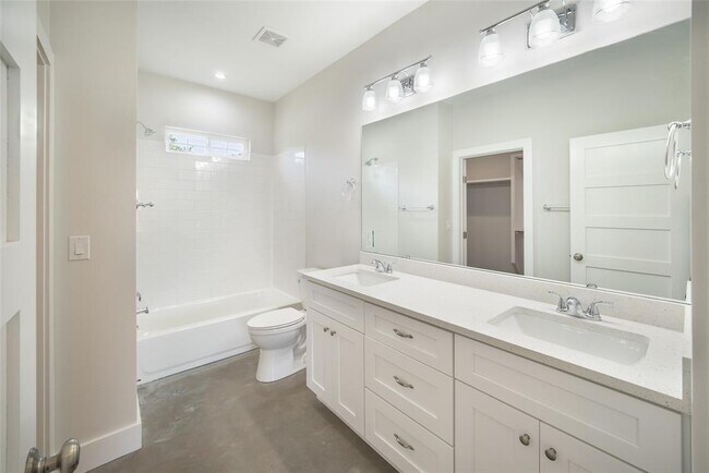 Foto del edificio - 500 Harmon Hills Cove