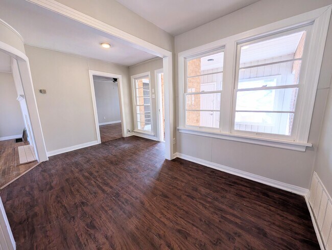 Foto del edificio - 2421 31st St