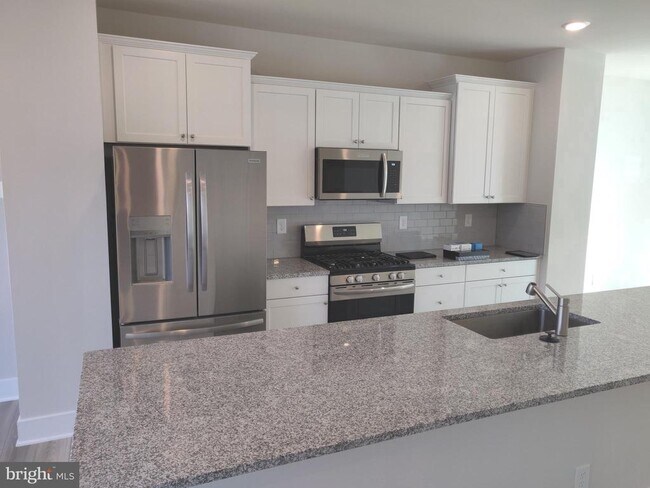 Building Photo - 2766 Bridgewater Dr