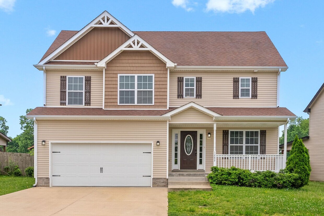 Foto principal - Pet Friendly Four Bedroom!