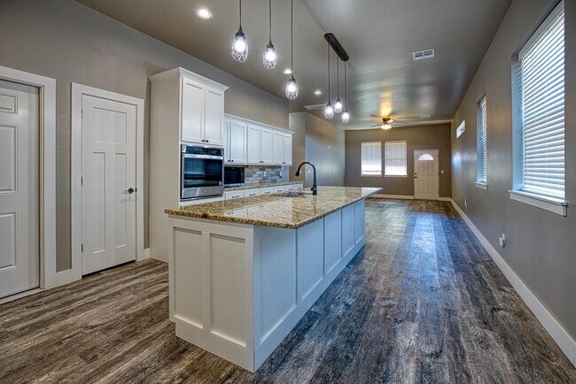 Foto del edificio - 807 Venice Ct