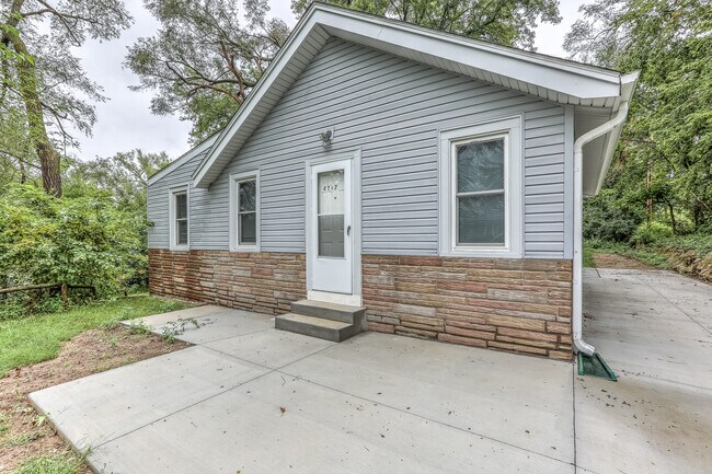 Building Photo - 4717 N 64th St