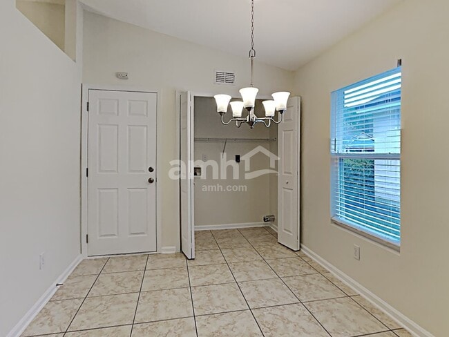 Building Photo - 96405 Commodore Point Dr