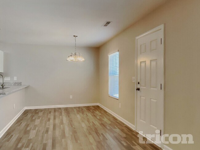 Foto del edificio - 1856 Northside Dr