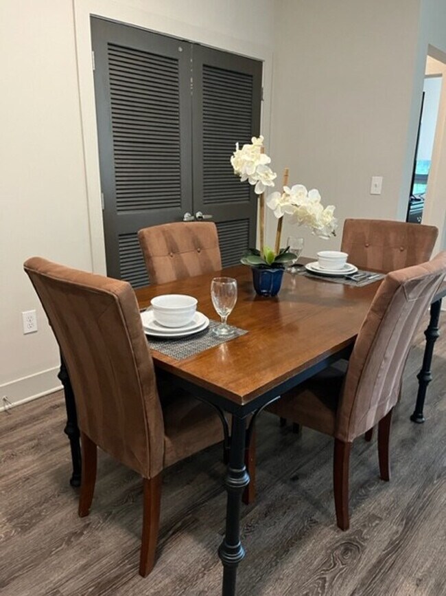 Foto del edificio - 455 14th St NW