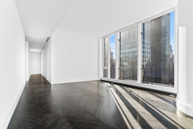 Building Photo - 217 W 57th St