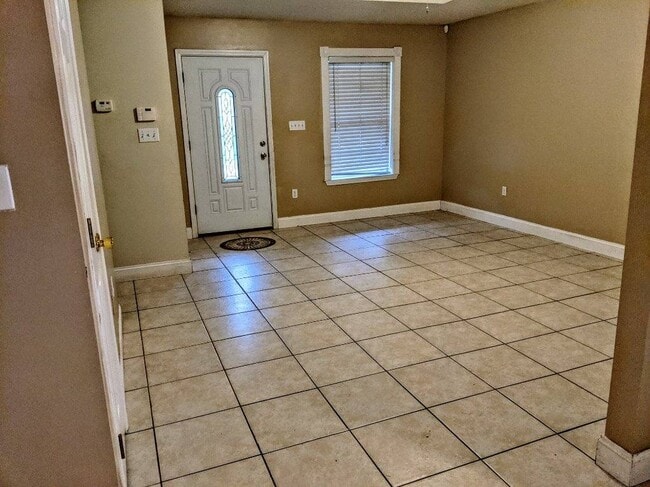 Building Photo - 14018 Contemporary Ln