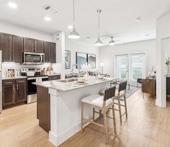 Foto del edificio - 350 Star Ranch Blvd