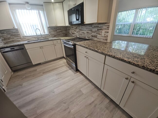 Building Photo - 2401 Barley Club Dr