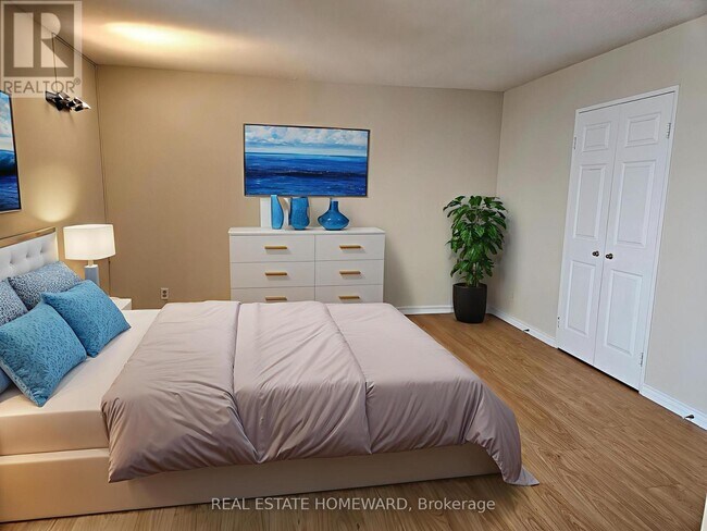 Building Photo - 215 Wynford Dr