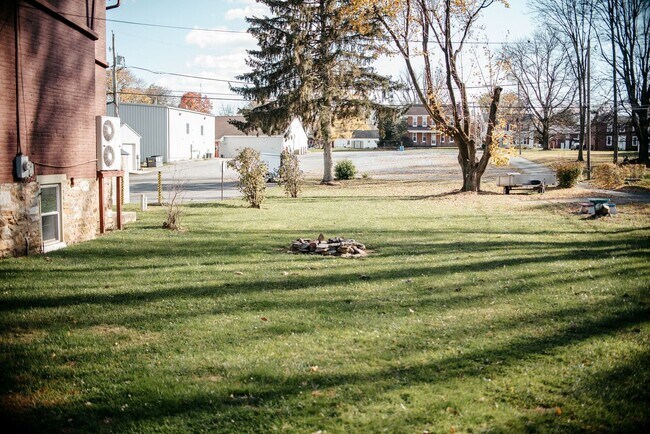 Foto del edificio - 145 Race St