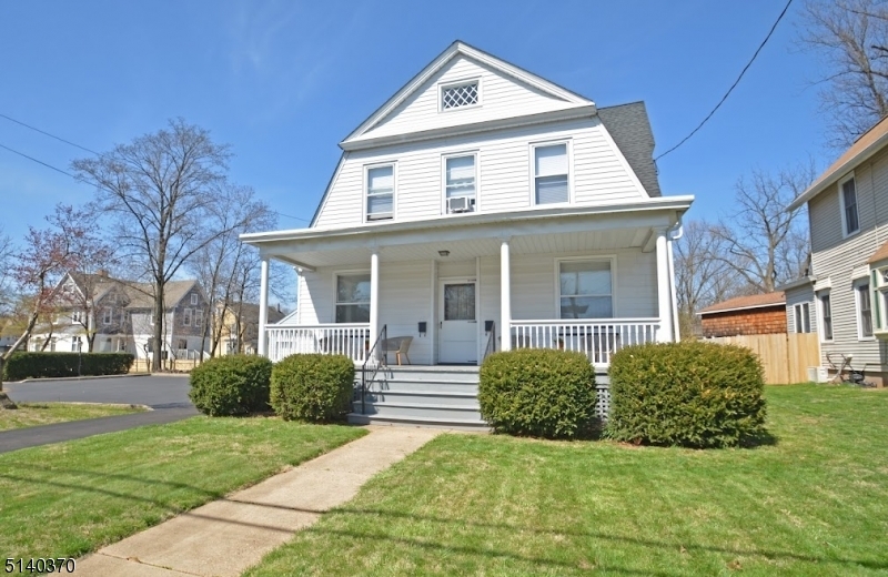Primary Photo - 99 N Middaugh St