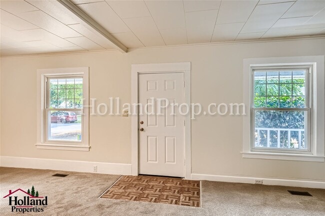 Building Photo - Wonderful 4-bedroom Single-Family Home in Hillsboro! APPLY NOW and get a discount on your first m...