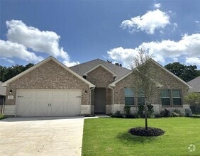 Building Photo - 211 Tristan St