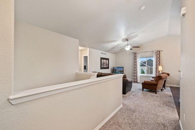 Building Photo - 5945 Clarence Dr