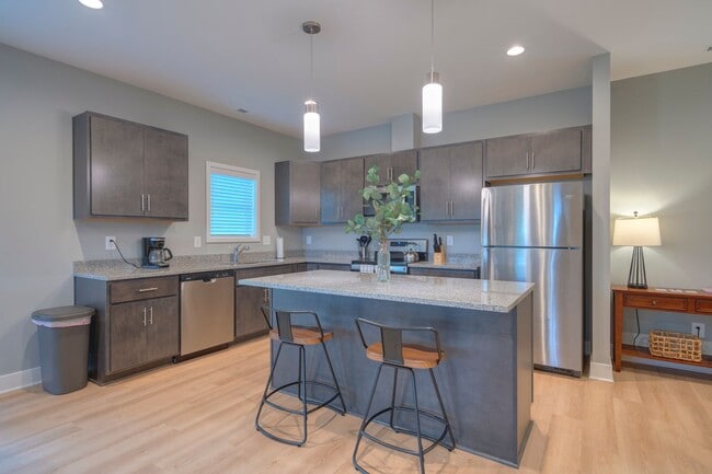 Foto del edificio - Brand New Townhouse Community in Blacksburg!