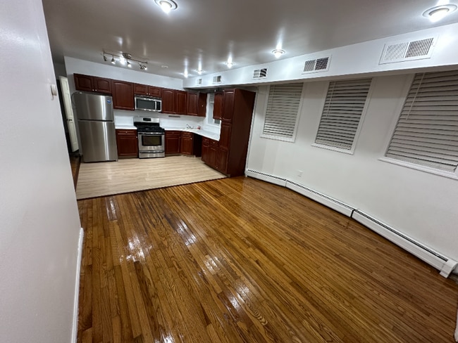 Building Photo - 66 Gautier Ave