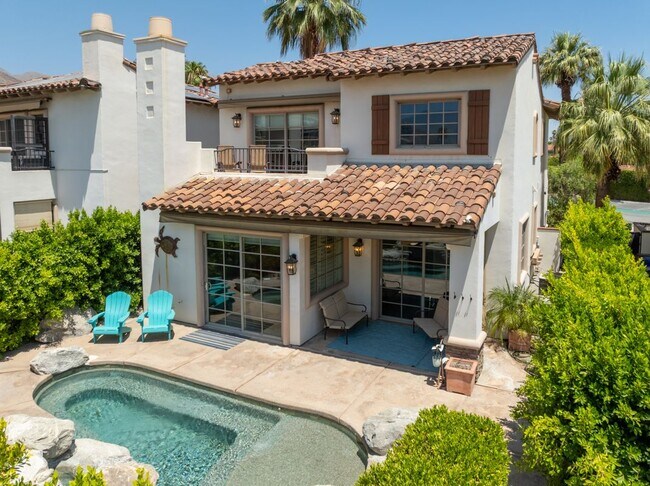 Foto del edificio - 546 N Indian Canyon Dr