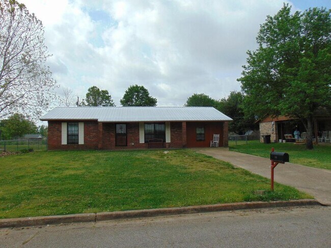 Building Photo - 109 PRESLEY DR