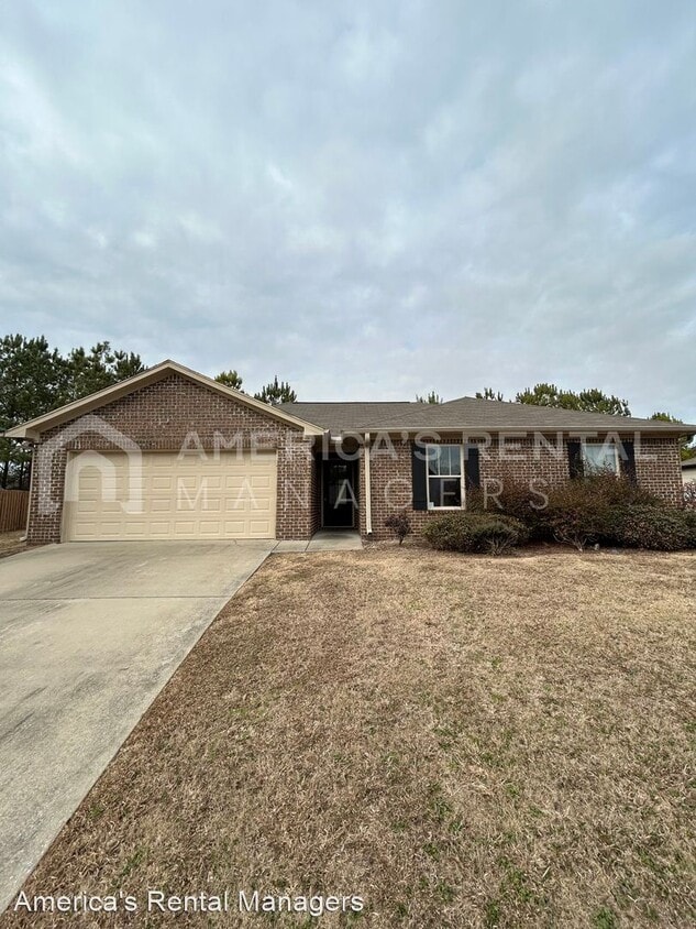 112 Hollow Ct, Calera, AL 35040 House Rental in Calera, AL