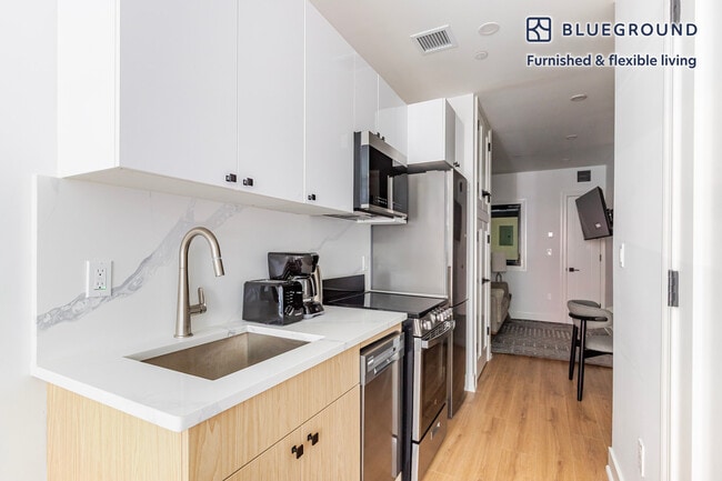 Foto del edificio - 307 W 39th St