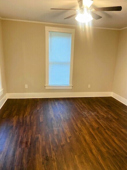 Foto del edificio - 809 N Franklin St