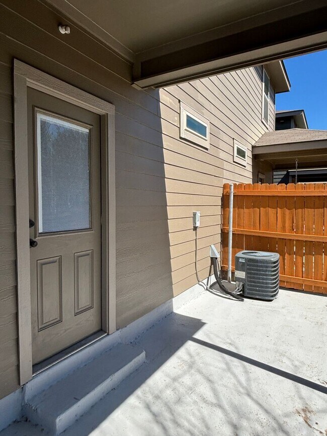 Foto del edificio - Lake View Drive