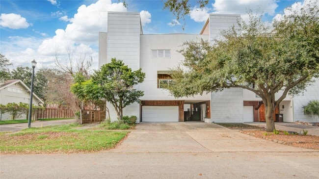 Building Photo - 3910 Austin St