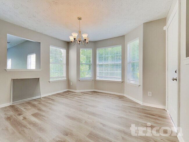 Foto del edificio - 1621 Smithson Dr