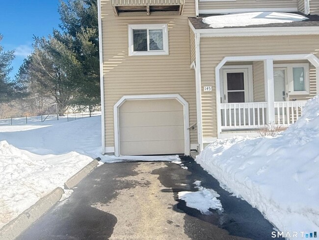 Foto del edificio - 60 Old Town Rd