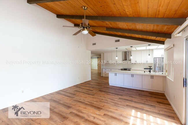 Foto del edificio - STYLISHLY UPGRADED 4BD HOME – PET FRIENDLY...