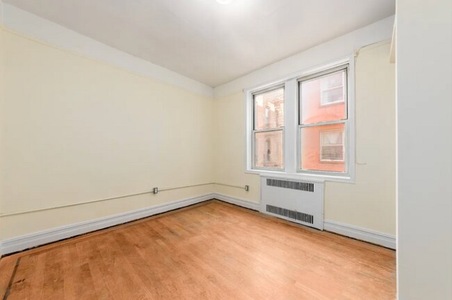 Building Photo - 102 Albemarle Rd