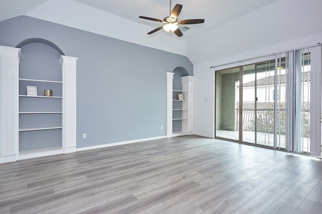 Building Photo - 110 Detering St