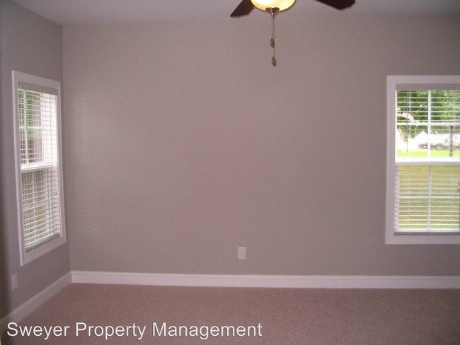 Building Photo - 112 Blossom Circle