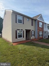 Building Photo - 569 Cromwell Ct