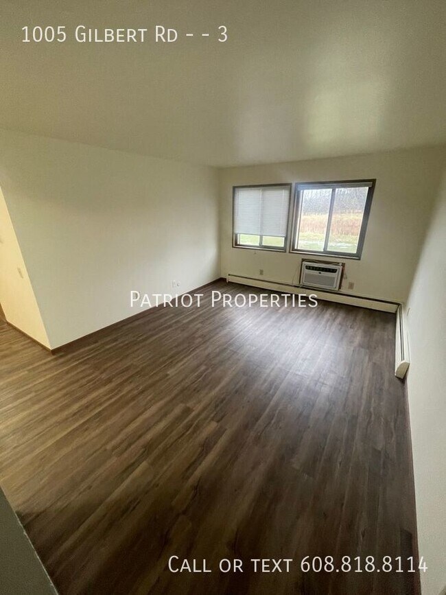 Building Photo - 2 bedroom/ 1 bath apartment in Madison, WI