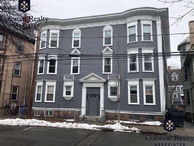 Building Photo - 77 Brook St