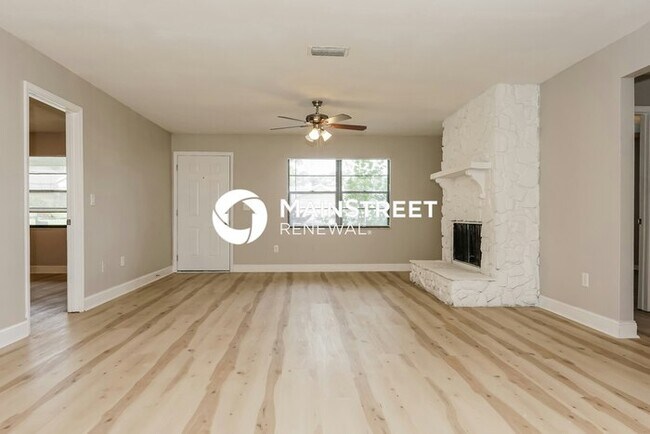 Foto del edificio - 3 Bedroom Pet-Friendly Home in COCOA, FL with Main Street Renewal