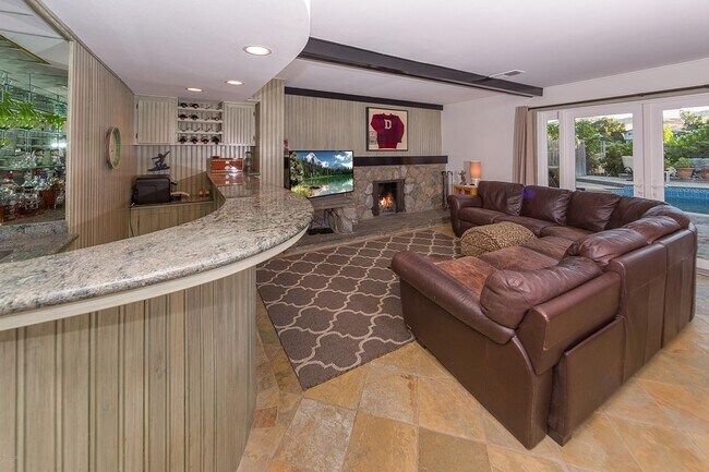 Foto del edificio - 5539 Rainbow Crest Dr