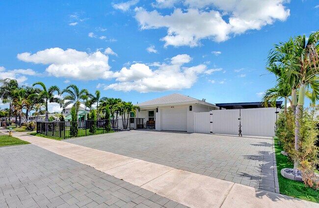 Foto del edificio - 413 SW 15th Ave