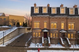 Building Photo - 417 S Ashley St