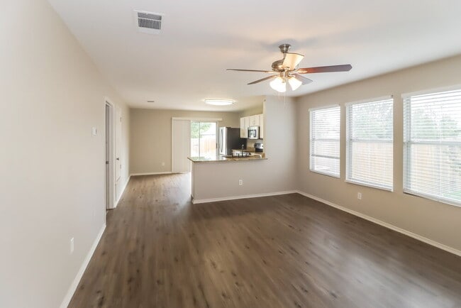 Building Photo - 510 Riverway Ln